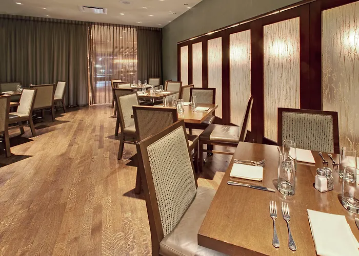 Crowne Plaza Hotel Glen Ellyn/Lombard
