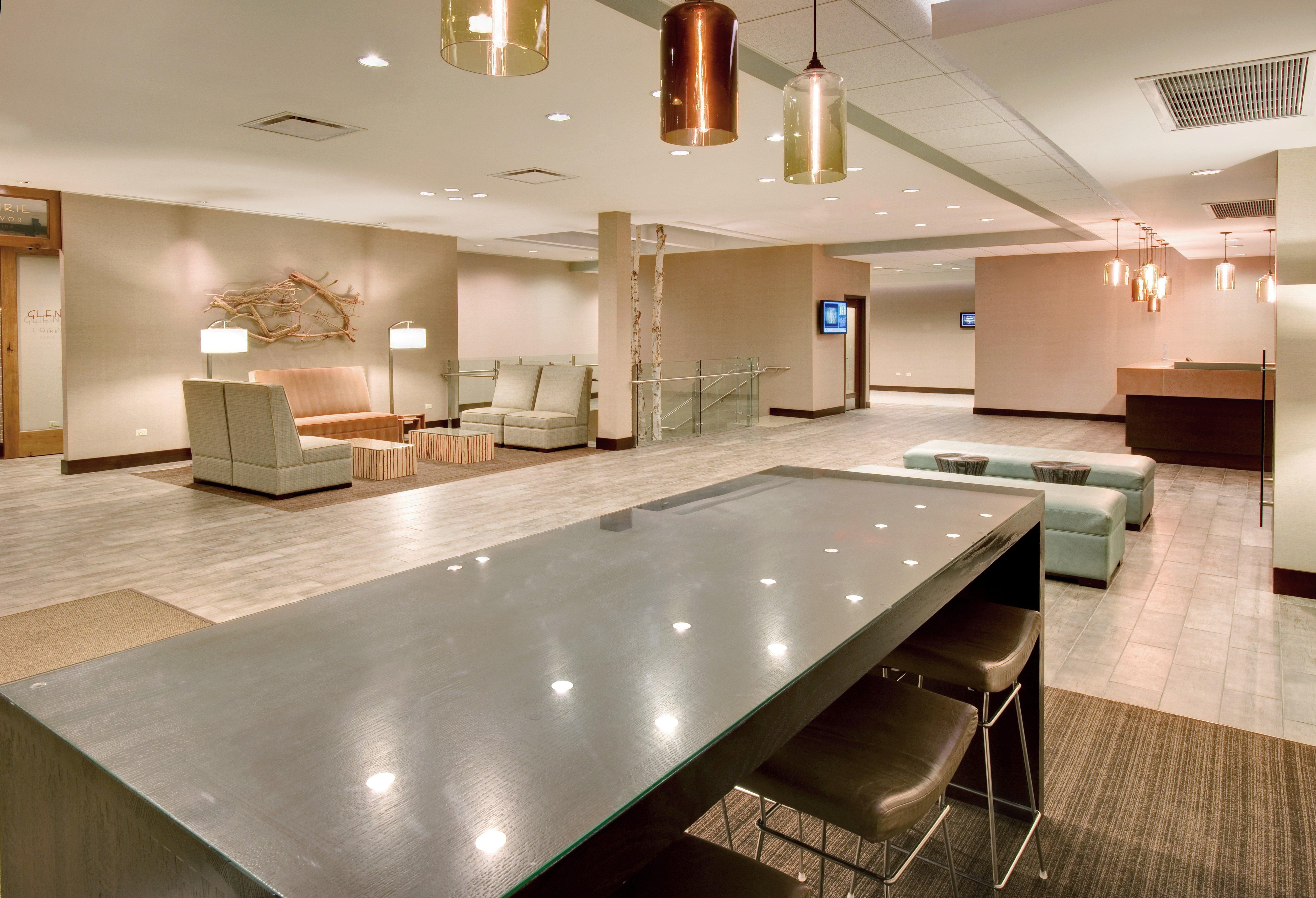 Crowne Plaza Glen Ellyn/lombard By Ihg Hotel Glen Ellyn