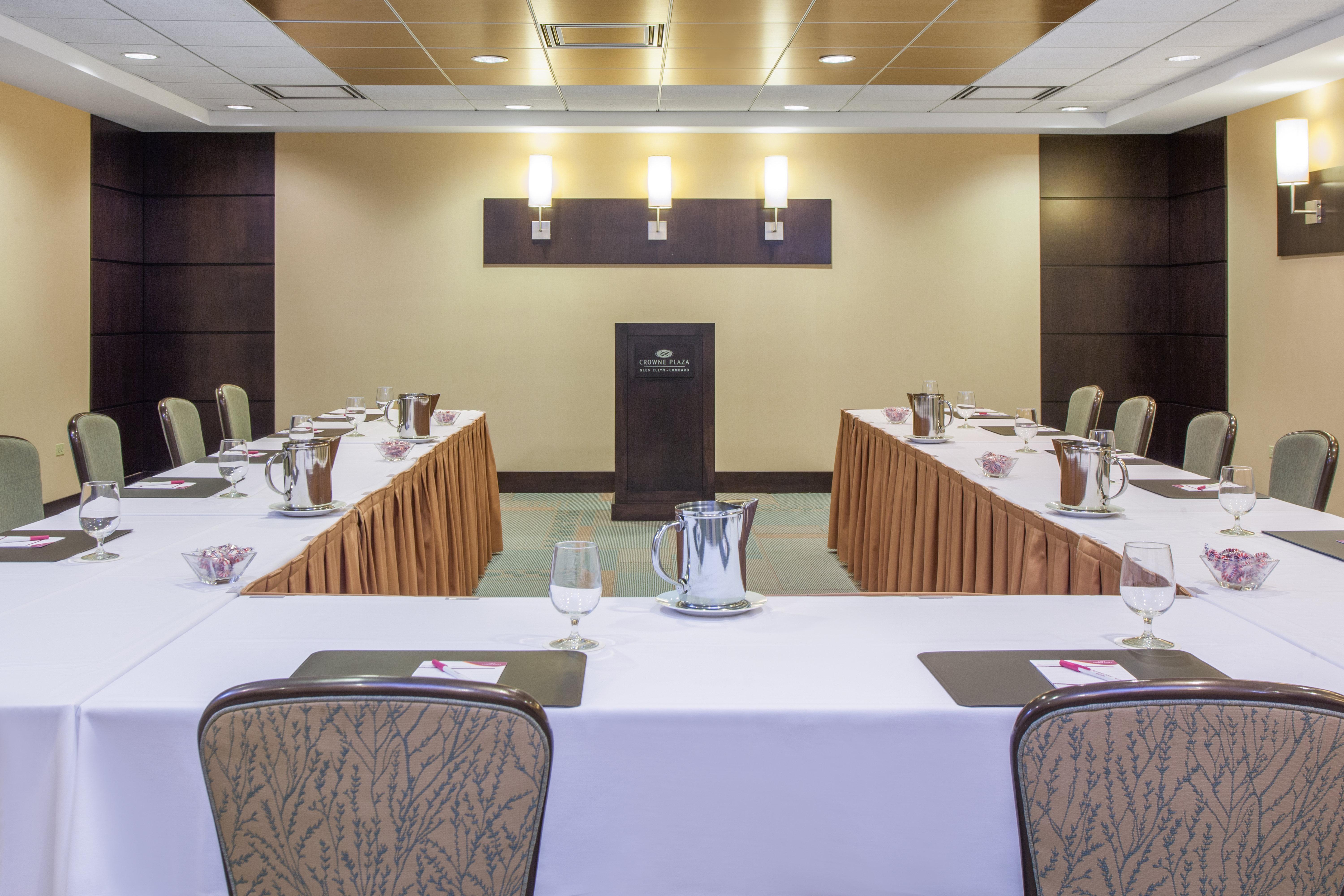 Hotel Crowne Plaza Glen Ellyn/lombard By Ihg