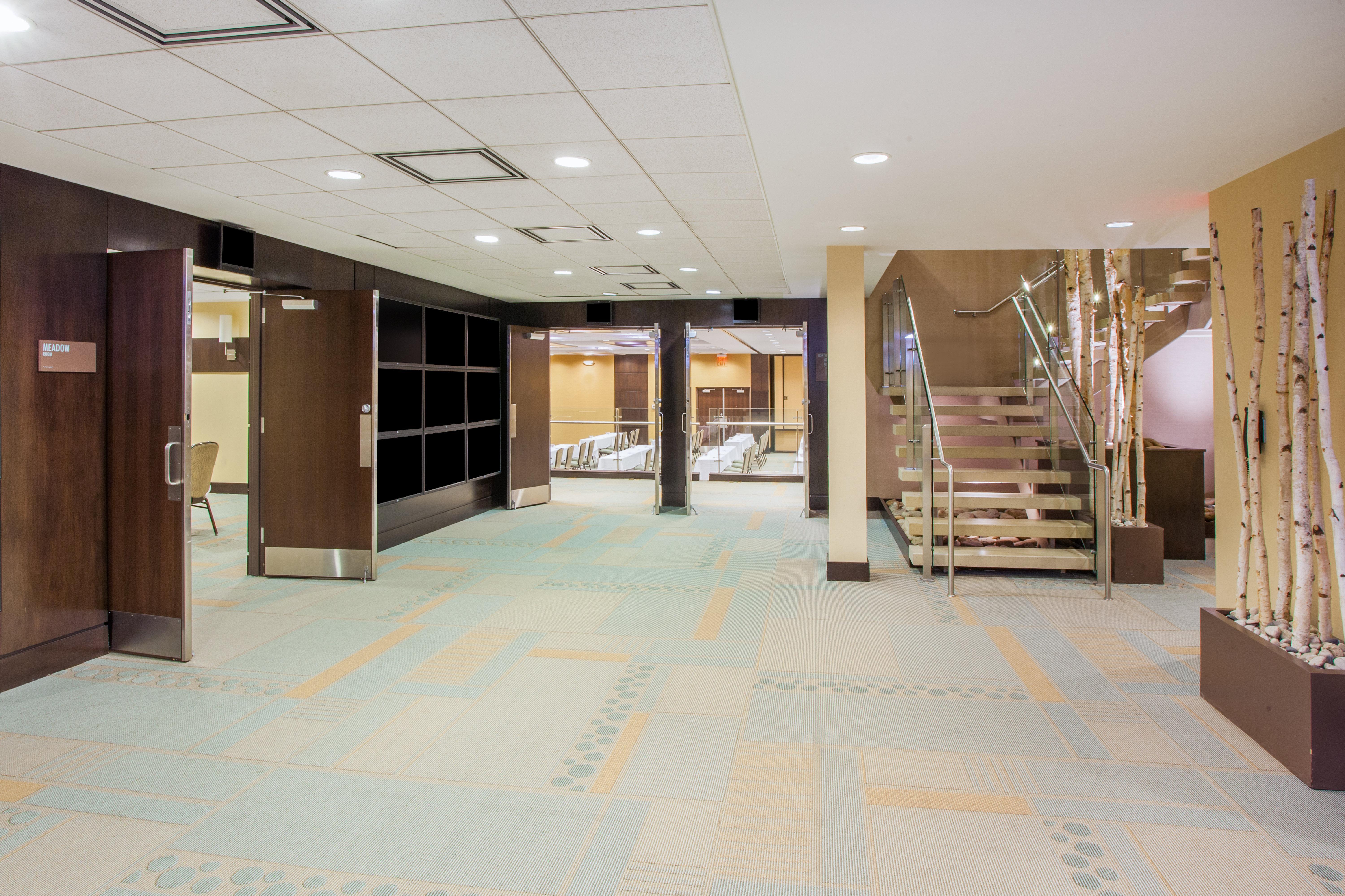 Crowne Plaza Glen Ellyn/lombard By Ihg Glen Ellyn